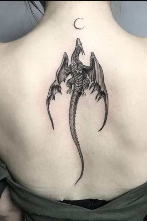 Dragon Tattoo Back, Strong Tattoos, Feminine Skull Tattoos, Red Dragon Tattoo, Free Tattoo Designs, Dragon Tattoo For Women, Spine Tattoos For Women, Stylist Tattoos, Spine Tattoo