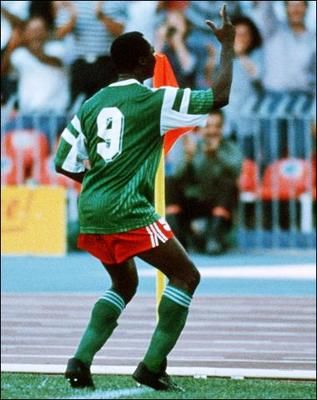 I remember watching Italia '90 highlights on video and seeing Roger Milla and his Cameroon team take the World by storm, becoming the first ever African team to reach the Quarter Finals of the World Cup. His dance celebration is one of football's iconic images. Roger Milla, 1974 World Cup, 1966 World Cup, Jesse Lingard, Football Icon, High Resolution Wallpapers, International Football, Retro Football, Football Pictures