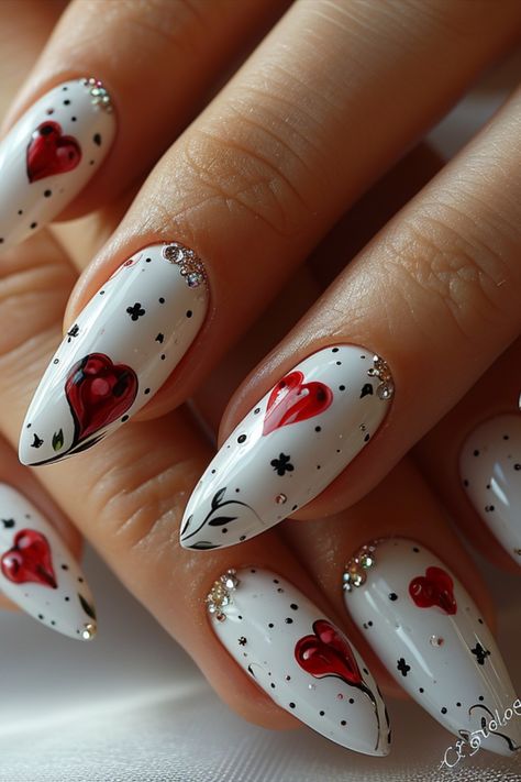 Valentines Nails 2024 Heart Nail Art Designs, Ombre Nails Tutorial, Idol Nails, Birthday Nail Designs, Graduation Nails, Valentine Nail Art, Romantic Nails, Season Of Love, Square Nail Designs