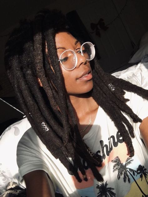 super thick and juicy freeform locs Thick Dreads Black Women, Women With Wick Locs, Thick Locs On Black Women, Thick Locs Styles, Locs Starting, Big Locs, Wicks Locs, Thick Dreadlocks, Colorful Locs