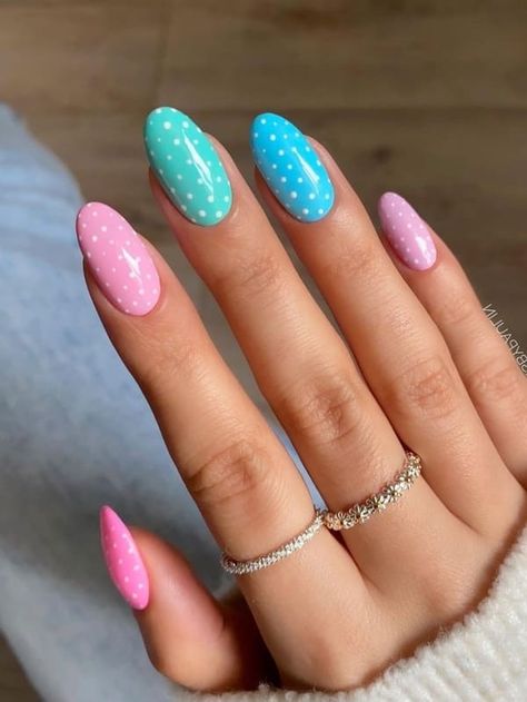 neon pastel eater nail art Lilac Spring Nails, Easter Nails Easy, Holiday Acrylic Nails, Pastel Nails Designs, Easter Nail, Milky Nails, Easter Nail Designs, Easter Nail Art, Nagel Tips