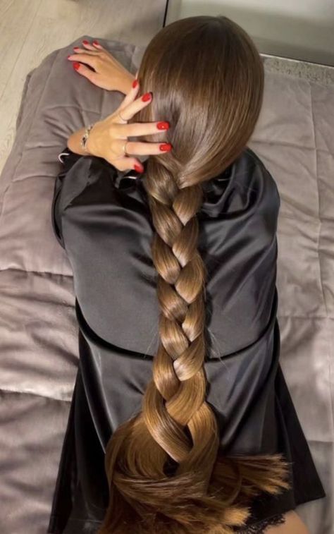 Modele Fitness, Long Shiny Hair, Long Indian Hair, Extremely Long Hair, Long Silky Hair, Long Healthy Hair, Long Hair Pictures, Really Long Hair, Beautiful Long Hair