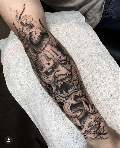 Dragon Tattoo Forearm, Half Sleeve Tattoos Sketches, Oni Tattoo, Half Sleeve Tattoos Forearm, Hand And Finger Tattoos, Men Tattoos Arm Sleeve, Half Sleeve Tattoos For Guys, Japanese Sleeve Tattoos, Samurai Tattoo