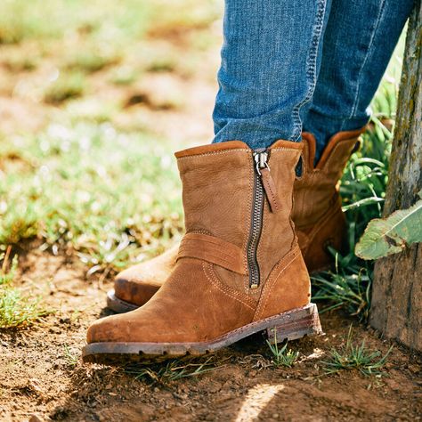 Savannah Waterproof Boot | Ariat Fall Short Boots, Rustic Boots, Born Boots, Round Toe Boots, Womens Casual Boots, Waterproof Leather Boots, Womens Waterproof Boots, Shoe Ideas, Ariat Boots