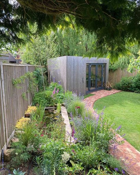 Garden Office Exterior, Brick Garden Office, Outdoor Workspace Garden Office, Garden Cabin Office Interior, Oak Frame Garden Room, Calm Box, Summerhouses Garden Cabin, Garden Office Shed, Shed Architecture