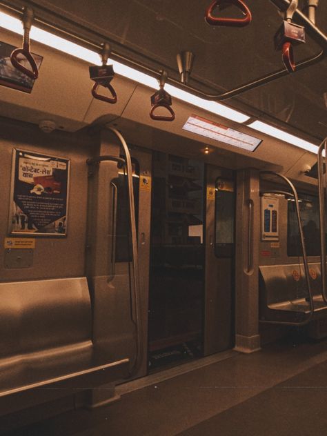 #subway #aesthetic #rain#gold Subway Astetic, Subway Station Aesthetic, Subway Aesthetic, Aesthetic Rain, Train Of Thought, Urban Aesthetic, Yellow Aesthetic, Aesthetic Images, Album Art