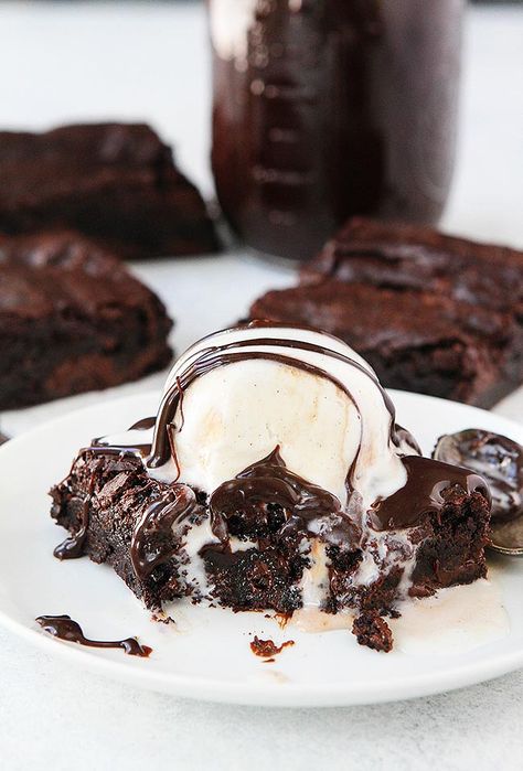 The BEST brownie recipe! Almost as easy as boxed brownies but SO much better! The brownies are fudgy, rich, and full of chocolate! Top a warm brownie with ice cream and hot fudge for an extra special dessert! #brownies #dessert #baking #chocolate #brownierecipe #easyrecipe #homemade Homemade Fudge Brownies, Peach Coffee, Fudge Brownie Recipe, Brownie Sundae, Best Brownie Recipe, Brownie Ice Cream, Fudge Brownie, Dessert Simple, Special Desserts