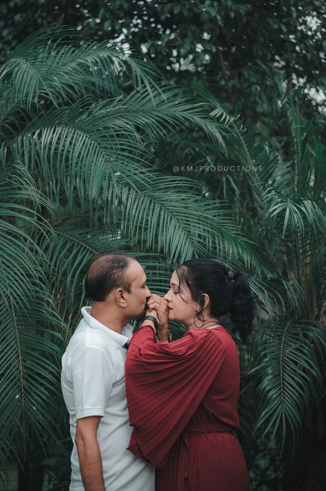 #25thanniveray #postwedding #postweddingphotography #anniversaryshoot #postweddingphoto #postweddingshoot #25thanniversaryshoot 25th Anniversary Couple Poses, 25th Marriage Anniversary, 15 Anniversary, Anniversary Post, Jaipur Wedding, Pre Shoot, 25 Anniversary, Anniversary Couple, Anniversary Photoshoot