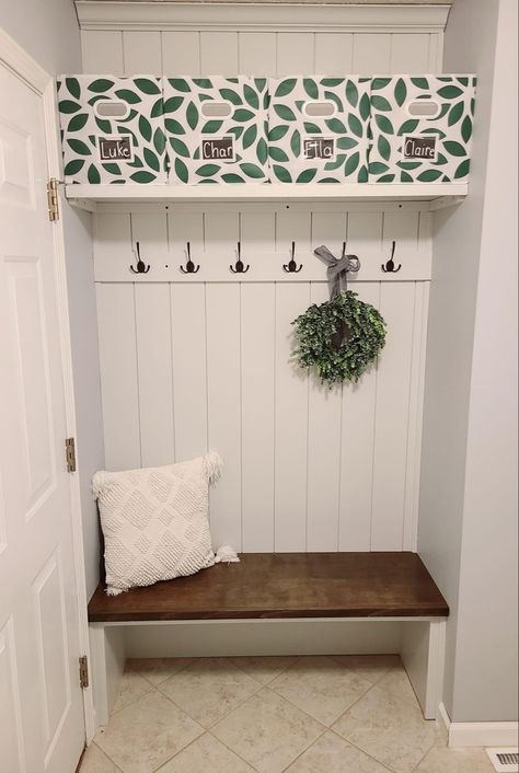 Open Front Door, Behind Door Storage, Wall Nook, Closet Renovation, Cabin Ideas, Entry Way, Door Storage, Coat Hanger, Entryway Bench