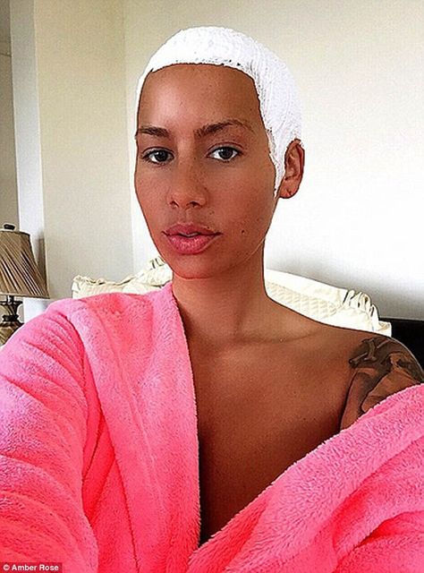 Better as a blonde: Amber Rose indulged in more pampering at the beauty salon by getting her buzzed head bleached, tweeting, 'Blondes have more fun!' Bleached Buzz Cut, Bleached Buzz, Amber Rose Hair, Amber Rose Style, Hair Shrinkage, Black Bandana, Natural Hair Mask, Guy Tang, Wiz Khalifa