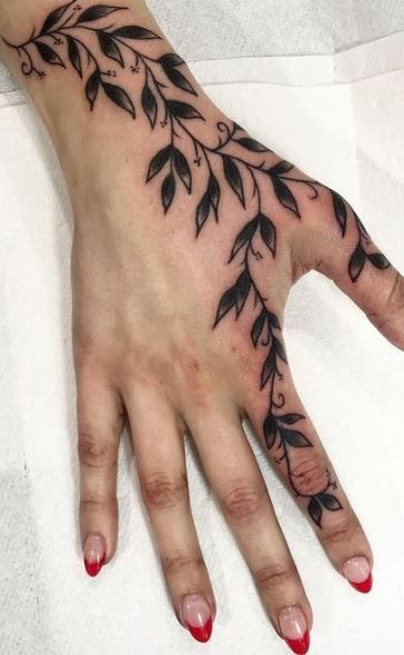 Tattoo Designs Hand Fingers, Vines On Hands Tattoo, Hand Tattoos For Women Plants, Finger To Hand Tattoo, Different Types Of Vines Tattoo, Ivy Tattoo On Hand, Finger To Wrist Tattoo, Ivy Tattoo Hand, Hand Tats Aesthetic