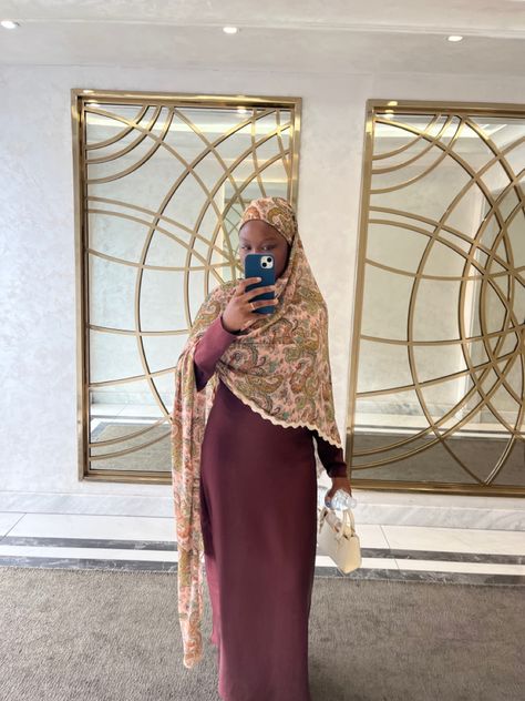 Hijabi Occasion Outfits, Satin Maxi Dress Outfit, Pashmina Hijab Outfit, Muslim Wedding Guest Outfit, Halal Dresses, Modest Wedding Guest Outfit, Hijabi Wedding Guest Outfit, Pashmina Outfit, Hijabi Drip