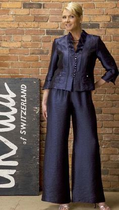 [PaidAd] 29 Incredible Dressy Pant Suits Formal Tips and Tricks You'll Be Surprised By This Autumn #dressypantsuitsformal Bride Pant Suit, Dressy Pants Outfits, Mother Of The Bride Trouser Suits, Dressy Pant Suits, Mother Of Groom Outfits, Mother Of The Bride Plus Size, Mother Of The Bride Suits, Formal Pant, Suits Formal