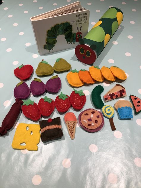 Story Sack Ideas, Caterpillar Craft Preschool, Sensory Storytime, Story Baskets, Caterpillar Activities, Insect Study, Preschool Food, The Very Hungry Caterpillar Activities, Story Sacks