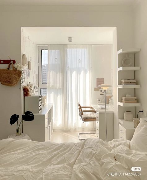 Korean Bedroom Aesthetic, White Aesthetic Room, Random Bedroom, Bilik Kecil, Mini Ideas, Minimalist Bedroom Design, Makeover Bedroom, Hiasan Bilik, Room Redesign