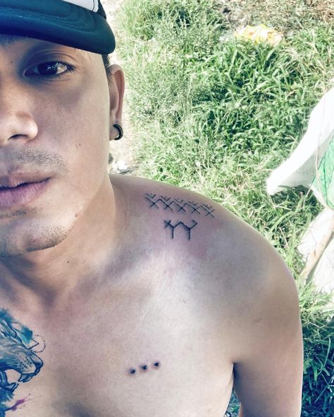 butbuttribe #itsmorefuninthephilippines #buscalan #apowhangod #mambabatok #thornstattoo #prayertattoo #dogtattoo #apowhangodtattoo Buscalan Tattoo, Prayer Tattoo, Awareness Tattoo, Dog Tattoo, Symbolic Tattoos, Couple Tattoos, Jesus Fish Tattoo, Body Art, Tattoo Ideas