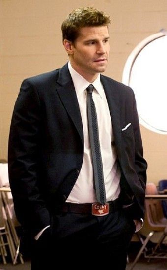 Cocky belt buckle Booth Bones, David Boreanaz Angel, Seeley Booth, Booth And Bones, Booth And Brennan, Suits Tv Shows, Suits Tv, A Man In A Suit, Man In A Suit