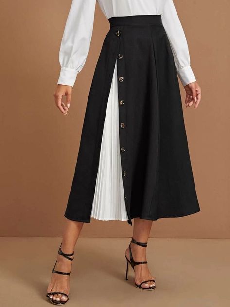 Hijab Styles, Paneled Skirt, Modest Fashion Outfits, Muslimah Fashion, Inspired Outfits, Fashion Design Clothes, Skirt Design, Bottom Clothes, Black Skirt