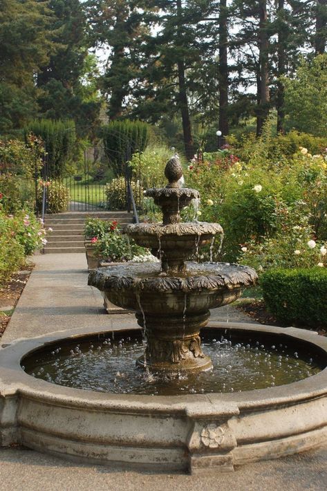 Victorian Era Garden Aesthetic, Victorian Era Garden, English Garden With Fountain, Big Garden Inspiration, Boarding School Garden, Victorian Garden Landscaping, British Backyard, Old Fashion Garden, Fountain In Garden