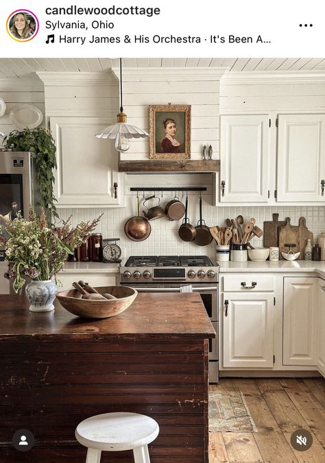 Cottage Core Kitchen Ideas, Cottage Core Kitchen, French Country Kitchen Designs, Cottage Kitchen Decor, Cottagecore Kitchen, Cottage Style Kitchen, Country Kitchen Designs, Aesthetic Kitchen, Cottage Kitchens