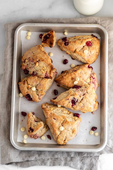 Cranberry White Chocolate Scones, Dessert Scones, Cranberry And White Chocolate, Cranberry Treats, White Chocolate Scones, Cranberry White Chocolate, Cranberry Scones, Chocolate Scones, Scones Ingredients