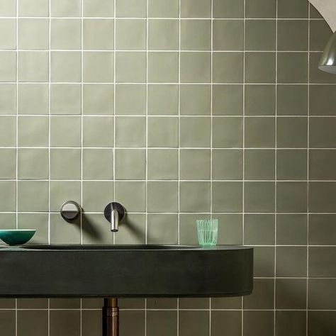 Green Square Tile Bathroom, Sage Tile Bathroom, Tan Bathroom Tile, Bathroom Tile Combinations Color Schemes, Tiny Toilets, Tiny Shower Room Ideas, Sage Green Tiles, Square Tile Bathroom, Classic Bathroom Tile