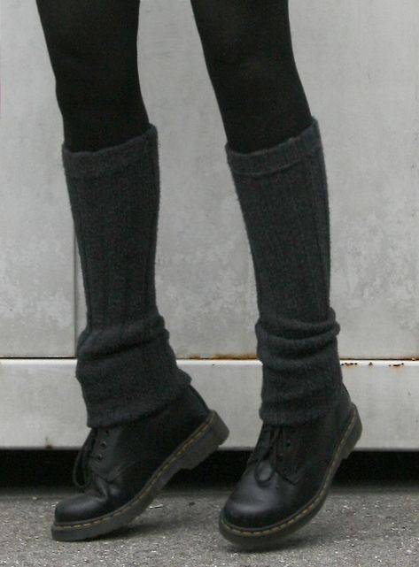 Canada Outfit, Martens Style, Cooler Look, Looks Black, Punk Style, Coven, Doc Martens, Mode Inspiration, Librarian