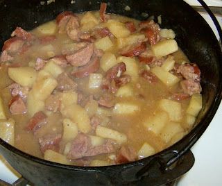 Smothered Sausage, Cajun And Creole Recipes, Boudain Recipes, Smothered Potatoes, Justin Wilson, Creole Food, Louisiana Cuisine, Southern Louisiana, Louisiana Kitchen