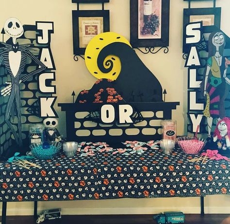 Nightmare Before Christmas Babyshower, Nightmare Before Christmas Baby, Christmas Gender Reveal, Gender Reveal Baby Shower Themes, Halloween Gender Reveal, Baby Gender Reveal Party Decorations, Halloween Baby Shower Theme, Christmas Baby Announcement, Gender Reveal Themes