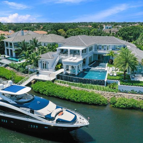 Rob Thomson Real Estate | Waterfront Home In Jupiter, Florida, Sells About One Month On The Market Blue Beach House, Rich Person, Florida Mansion, Transitional Exterior, Juno Beach, Jupiter Florida, Outdoor Gazebos, Charter Boat, Waterfront Property