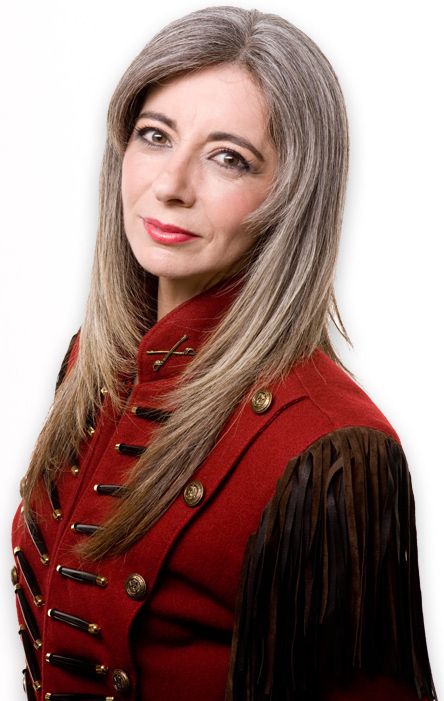 Dame Evelyn Glennie is an extraordinary Scottish virtuoso percussionuist. As an international performer, Evelyn gives more than 100 performances a year worldwide and has collaborated with many other musicians, including Björk and Bobby McFerrin. In 2007 she was made a “Dame Commander” for her services to music. Evelyn Glennie, Bobby Mcferrin, Interesting Perspective, Deaf Culture, 2012 Olympics, The Knack, Classical Musicians, Ted Talk, Percussion Instruments