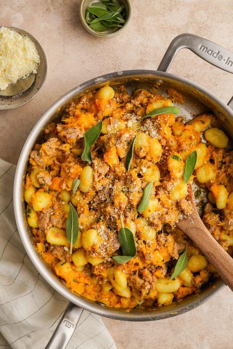 Make this Butternut Squash Gnocchi and Sausage skillet for an easy and delicious fall dinner. It is the perfect cozy meal for chilly nights. Gnocchi And Sausage, Cauliflower Sausage, Sausage Butternut Squash, Butternut Squash Gnocchi, Squash Gnocchi, Easy Dinner Party Recipes, Ground Turkey Meatballs, Sausage Skillet, How To Cook Gnocchi