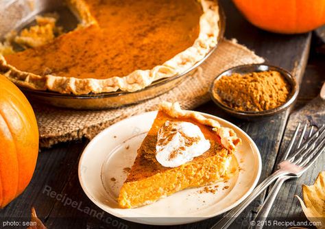 Dakota Prairie Pumpkin Pie Paleo Thanksgiving Recipes, Maple Sweet Potatoes, Pumpkin Pie Recipe Easy, Perfect Pumpkin Pie, Pumpkin Syrup, Sweet Potato Pies Recipes, Best Pumpkin Pie, Perfect Pie Crust, Vegan Pumpkin Pie