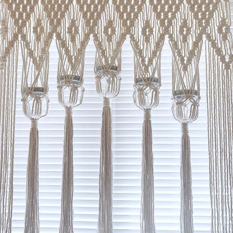 free macrame curtain patters Macrame Curtain Diy, Curtains Holder, Door Curtains Diy, Diy Valance, Macrame Door Curtain, Curtain Tutorial, Free Macrame Patterns, Plant Kitchen, Macrame Plant Hanger Patterns