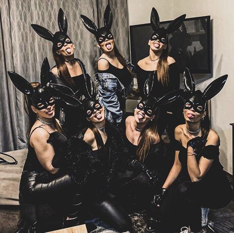 Black Bunny Costume, Ariana Grande Bunny, Bunny Photoshoot, Ariana Grande Black, Ariana Grande Dangerous, Bunny Cosplay, Hot Halloween, Bunny Halloween Costume, Ariana Grande Dangerous Woman