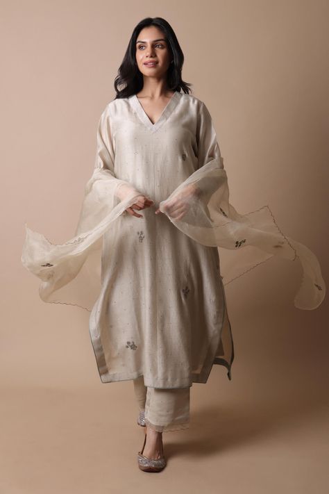 Shop for Rhua India Beige Afsa Flower Mukaish Embroidered Kurta Set for Women Online at Aza Fashions Eid Long Sleeve Tissue Silk Traditional Wear, Festive Long Sleeve Tissue Silk Salwar Kameez, Long Sleeve Tissue Silk Salwar Kameez With Sheer Dupatta, Festive Long Sleeve Traditional Wear In Tissue Silk, Festive Long Sleeve Traditional Tissue Silk Wear, Designer Long Sleeve Kurta In Tissue Silk, Long Sleeve Kurta In Tissue Silk With Resham Embroidery, Unstitched Long Sleeve Salwar Kameez In Tissue Silk, Fitted Long Sleeve Tissue Silk Salwar Kameez