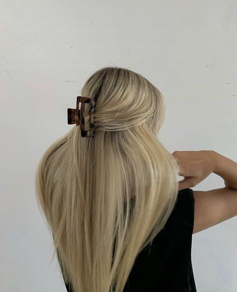 Hairstyles List, Clip Hairstyles, Blonde Hair Looks, Long Blonde, Long Blonde Hair, Grunge Hair, Dream Hair, Bad Hair, Aesthetic Hair