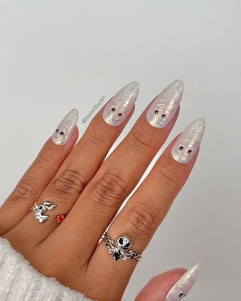 Jeanette Flores (@nailartbyjen) • Instagram photos and videos Acrylic Nail Designs, Halloween Nails, Nail Inspo, Acrylic Nails, Nail Designs, Instagram Photos, Photo And Video, Nails, Halloween