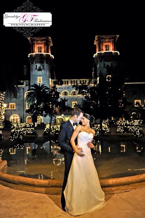 Lightner Museum! Christmas Lights! Christmas Engagement Photos, Museum Pics, Photos At Night, Lightner Museum, The White Room, St Augustine Wedding, Citrus Wedding, Christmas Engagement, Wedding Picture Poses