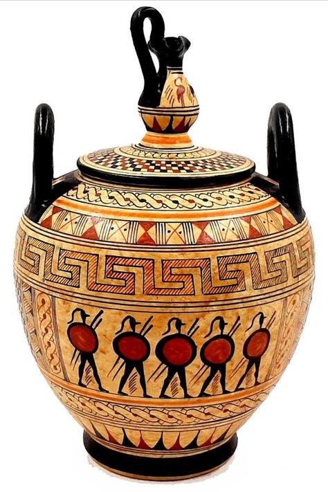 Greek Pottery Designs, Greek Furniture, Ancient Vases, Greek Pots, Egyptian Pottery, Ancient Greek Vase, Greek Ornament, Roman Pottery, Ancient Greece Art