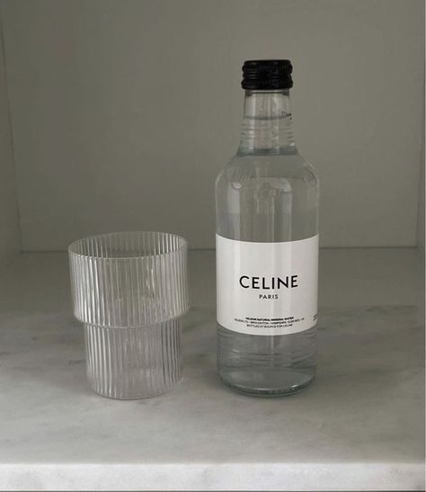 empty glass if water, water bottle, minimal aesthetics, minimal water aesthetics, inspo, glass aesthetics, white aesthetics, marble desk, grey wall, neutral, simple aesthetics, Black And White Outfits, Freetime Activities, Branded Water Bottle, Chic Parisian Style, Marble Desk, Luxury Packaging Design, Dark Aesthetics, Boutique Interior, Water Bottle Design