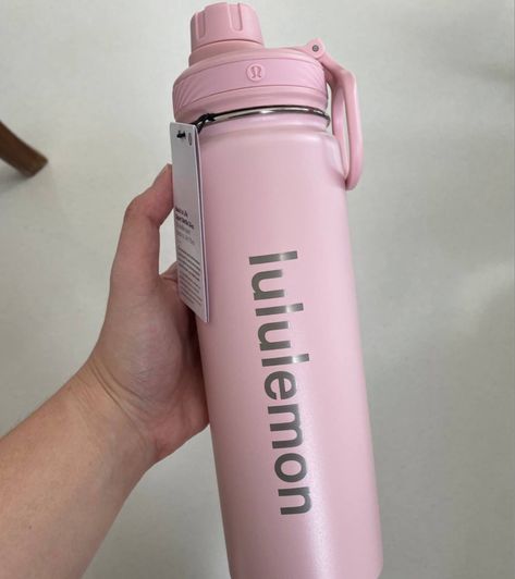 Lemon Water Bottle, Lululemon Water Bottle, Pink Water Bottle, Gym Aesthetic, Pink Water, Silicone Ring, Pink Girly Things, Silicone Rings, Sport Bottle