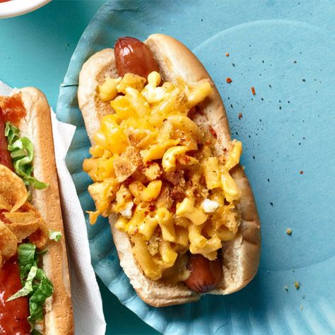 Mac and Cheese Dog Sandwich Specials, Lunch Dishes, Gourmet Hot Dogs, Hot Dog Toppings, Cheese Dog, Bbq Ideas, Kitchen Magic, Hot Dog Recipes, Mac Cheese