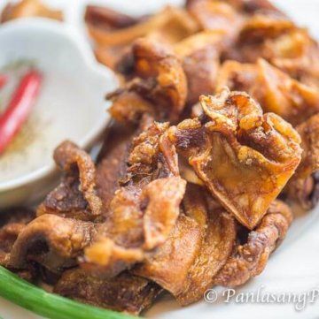 Crispy Tenga Recipe (Crispy Pig Ears) - Panlasang Pinoy Pig Ears Recipe, Kalamay Recipe, Offal Recipes, Crispy Pata, Homemade French Fries, Pig Ears, Pinoy Food, Filipino Recipes, Fried Food