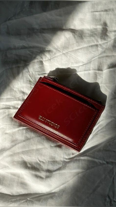 small wallet. aesthetic wallet. Aesthetic Wallet, Wallet Aesthetic, Red Wallet, Aesthetic Photos, Leather Style, Small Wallet, Simple Cards, Aesthetic Photo, Leather Fashion