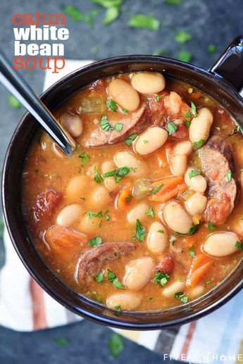 Cajun Soup Recipes, Cajun Soup, Slow Cooker Cajun, White Bean Soup Recipes, Beans And Sausage, Bean Soup Recipe, Crock Pot Recipe, Bean Soup Recipes, White Bean Soup