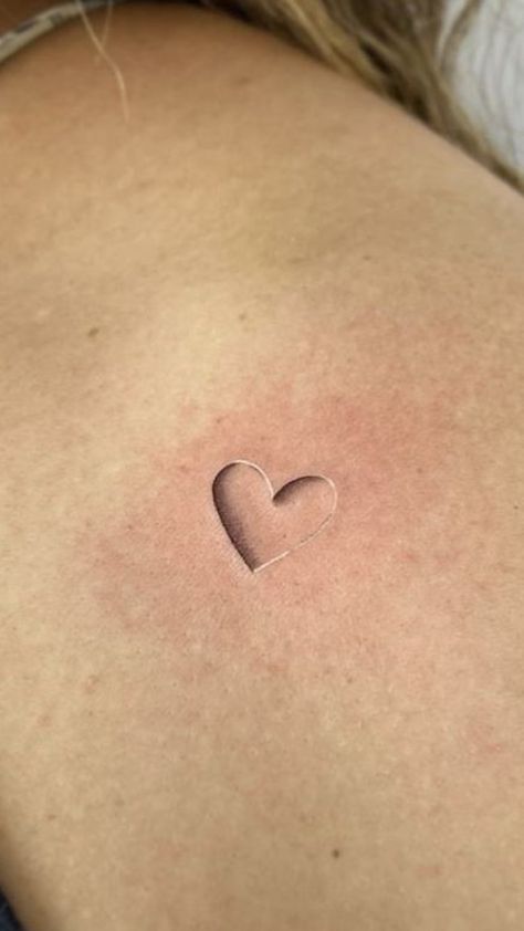 3D Minimal Heart Tattoo #tattoo #hearttattoo #simpletattoo #minimal Tattoo #3dtattoo #femaletattoo #tattooideas #tattoomoodboard Minimal Heart Tattoo, 3d Minimal, Heart Tattoo Ankle, Heather Lee, Simple Heart Tattoos, Wrist Bracelet Tattoo, Tiny Heart Tattoos, Small Heart Tattoos, Cool Wrist Tattoos