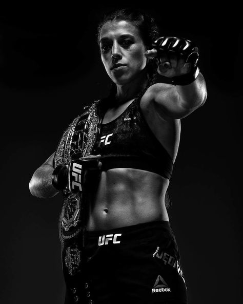 Joanna Jedrzejczyk (@joannajedrzejczyk) on Instagram: “Rose will be a champion one day. Just not now" Ufc Wallpapers, Girl Fighters, Joanna Jedrzejczyk, Dark Tiger, Mma Girls, Boxe Thai, Bjj Jiu Jitsu, Ufc Fighters, Female Fighter