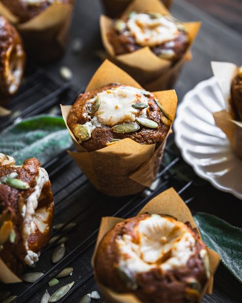 Bakery Style Spiced Pumpkin Cream Cheese Muffins - Cosette's Kitchen Bakery Pumpkin Muffins, Bakery Style Pumpkin Muffins, Raisin Bran Muffins, Pumpkin Syrup, Date Syrup, Bakers Kitchen, Bakery Style Muffins, Pumpkin Cream Cheese Muffins, Pumpkin Cream Cheese