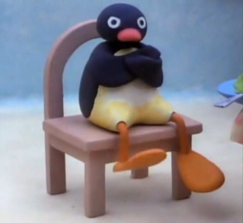 Angry Pingu, Pingu Memes, Pingu Pingu, Pen Drawing, Looney Tunes, Spirit Animal, Reaction Pictures, Olaf The Snowman, Step Stool